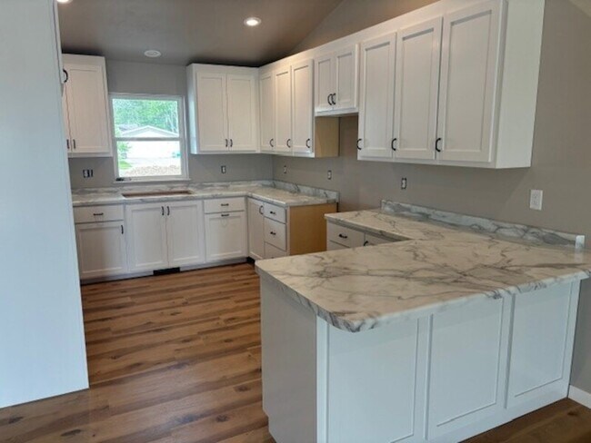 Photo - N4064/N4068 McHugh Road - N4064