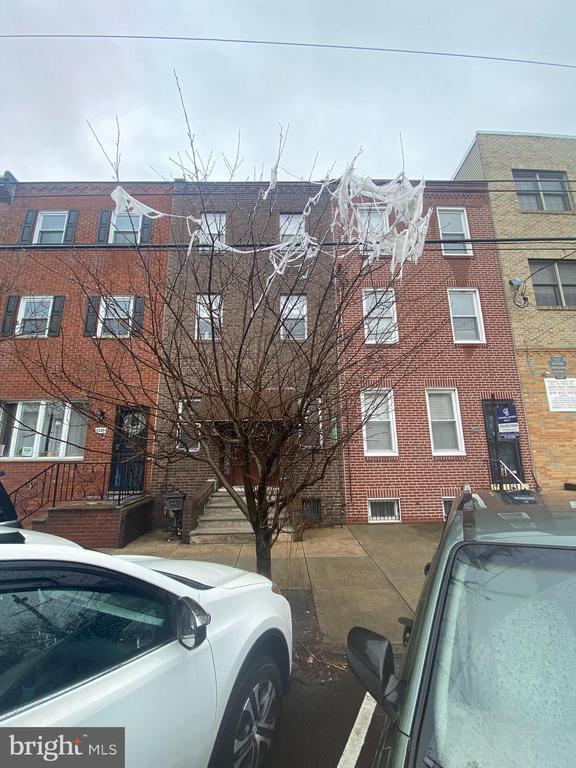 Building Photo - 1137 S 11th St Rental