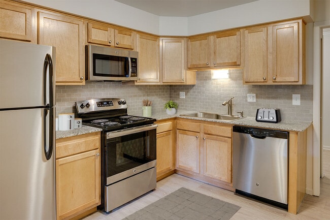 Building Photo - Glens of Bloomfield Rental