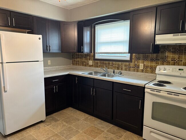 925 1st St Unit 3