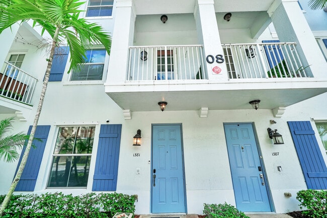 Photo - 1381 Piazza Delle Pallottole