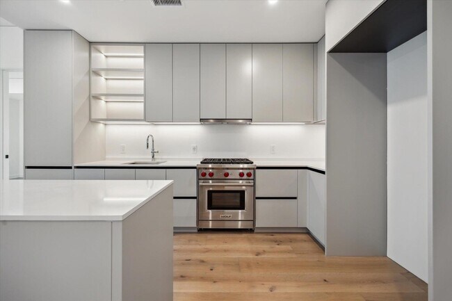 Photo - 610 Davis St Unidad 2304