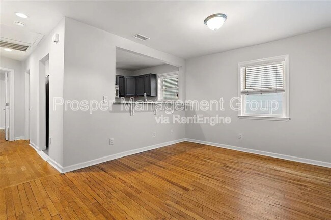 Photo - 86 Romney St