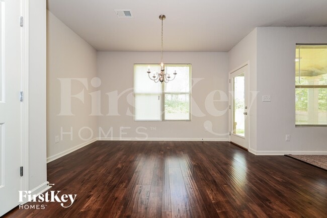 Photo - 152 Daisy Cir