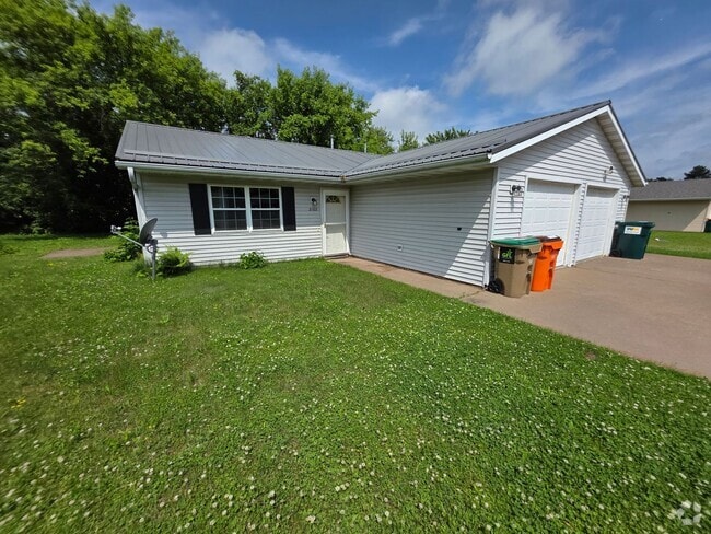 Building Photo - 2102/2104 Mittlestadt Unit 2102 Mittelstadt Rental