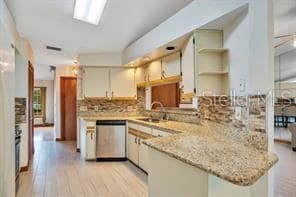 Photo - 1341 W Portillo Dr