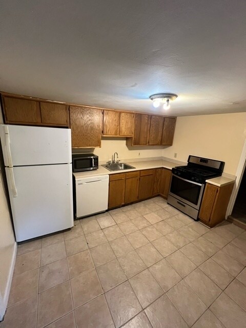 Photo - 439 Carothers Ave Unit 2