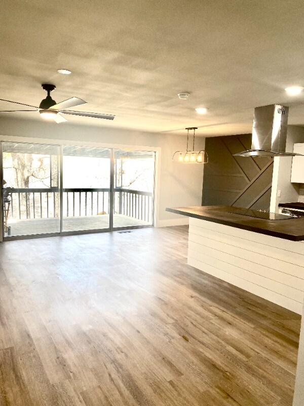 5 Britten Cir