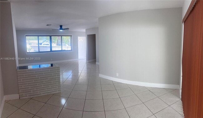 Building Photo - 5020 Tyler St Rental