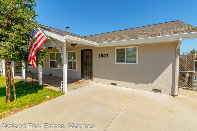 Photo - 3007 W Lathrop Rd Unit 1
