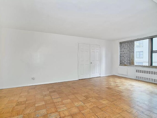 Photo - 310 Lenox Rd Unit 4M