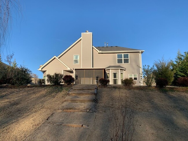 Photo - 549 W Holloway Dr