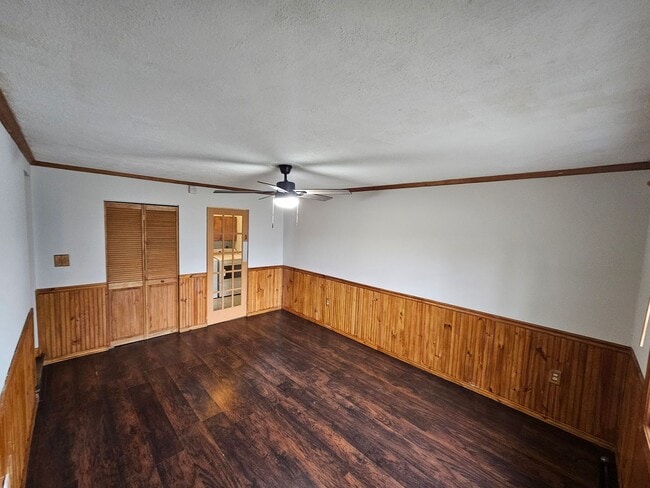 Photo - 621 William St