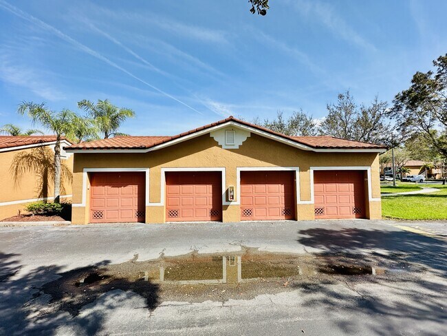 Photo - 1820 Florida Club Cir