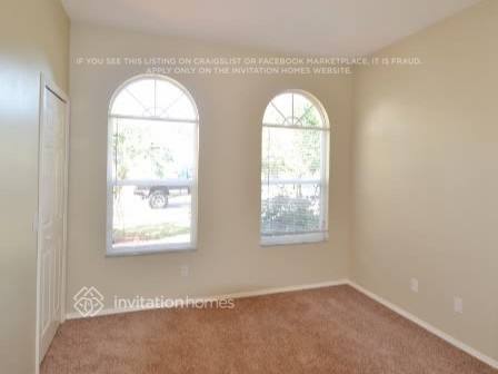 Photo - 205 39th St NE