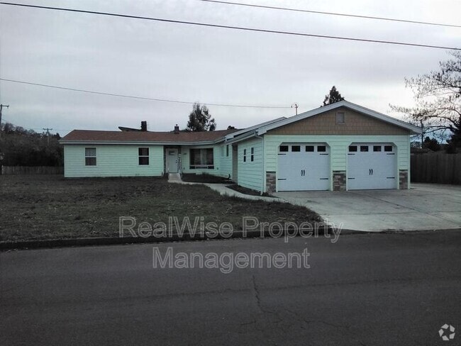 Building Photo - 2347 Cannon Ave Rental
