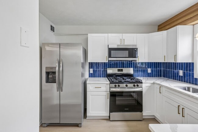 Photo - Bright and Gorgeous - Updated 3BR/2BA Townhome!