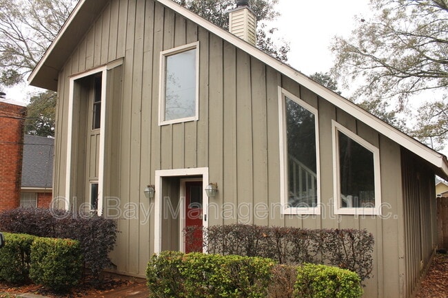 Building Photo - 806 McNeil Ave Rental