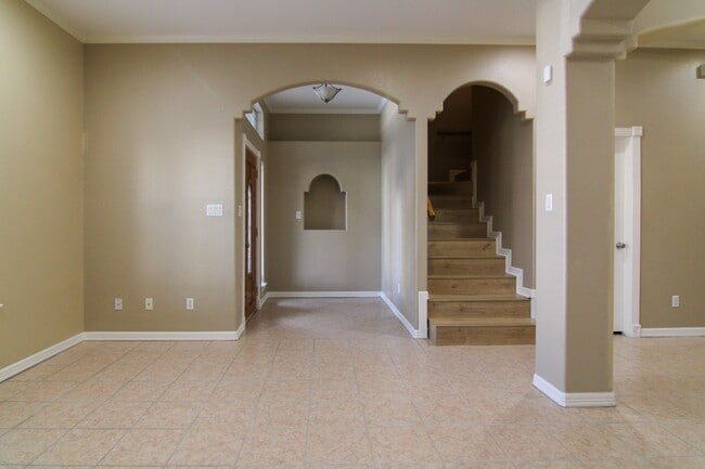 Photo - 6708 N 4th St