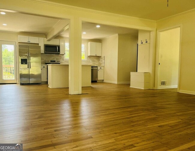 Photo - 203 S Chilton Crescent