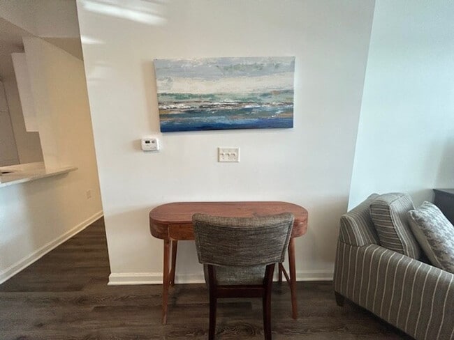 Photo - 555 14th St NW Unidad ID1335083P