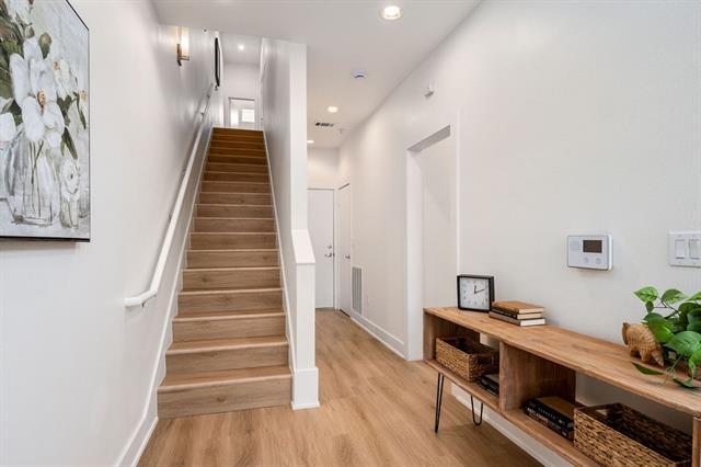 Photo - 4111 Newton Ave Unidad 6