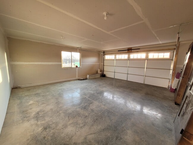 Photo - 1640 Keanan Ln