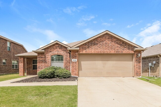 Building Photo - 2116 Meadow View Dr