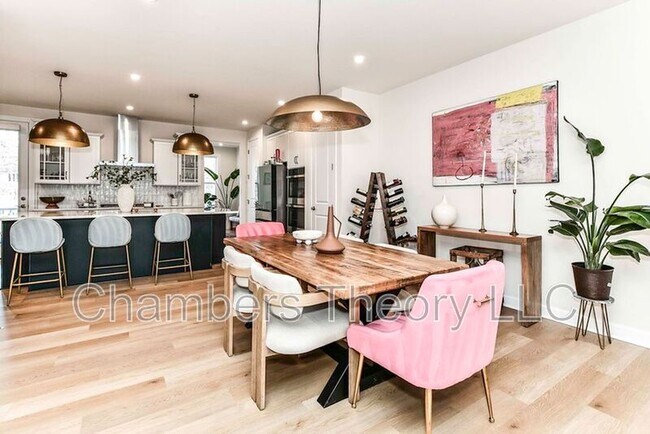 Photo - 3805 Rainier Dr