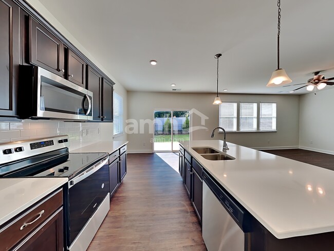 Photo - 799 Carnaby Ln