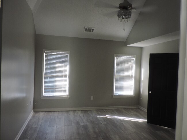 Photo - 7730 Hunters Green Cir N