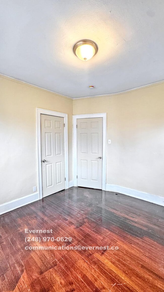 Photo - 3745 W Grand St