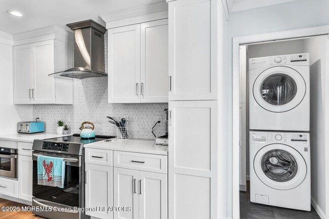 Photo - 1813 Bradley Terrace