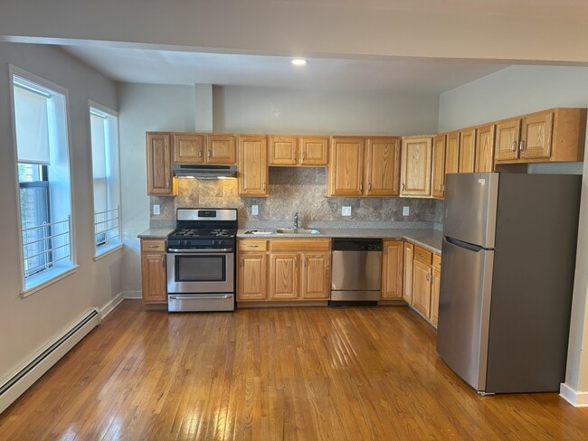 137 Intervale St