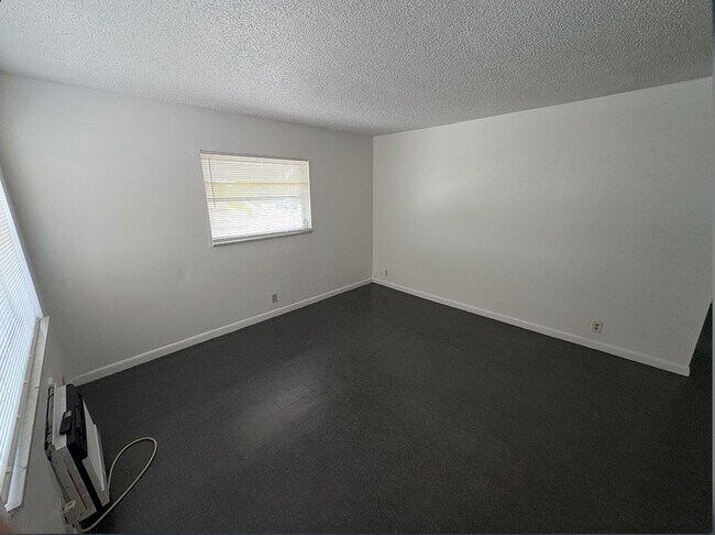 Photo - 1406 Barton Rd