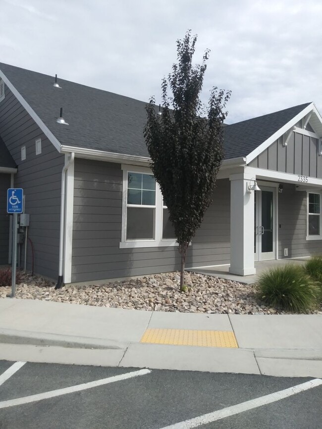 Photo - Holiday Move-In Special!! Beautiful townhome in Lehi. - 1/2 OFF First Month's Rent.