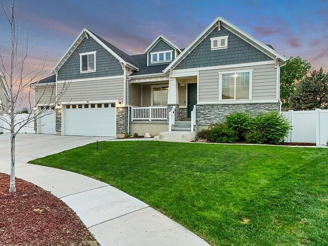 Photo - 3 Bedroom 2.5 Bathroom Home in Lehi!