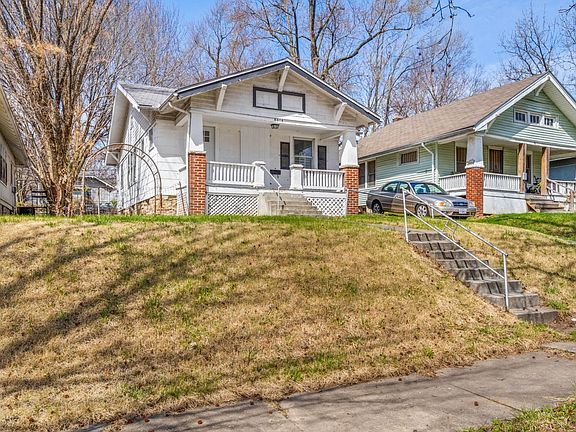 Photo - 5614 Brooklyn Ave