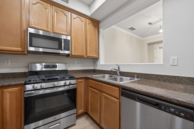 Photo - 8188 Crystal Walk Cir