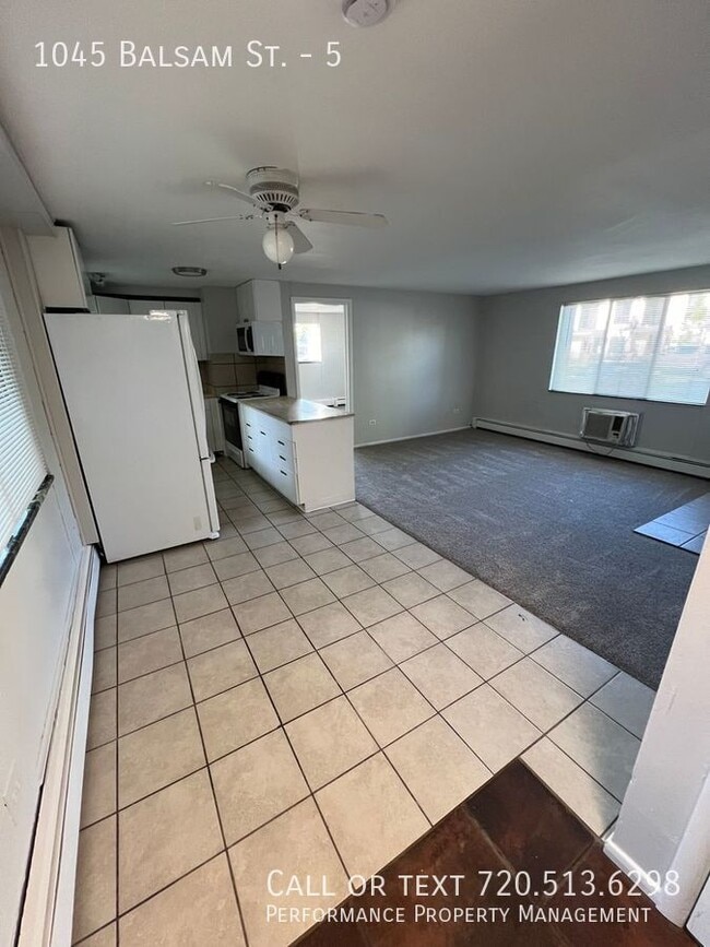 Photo - 1045 Balsam St Unit 5