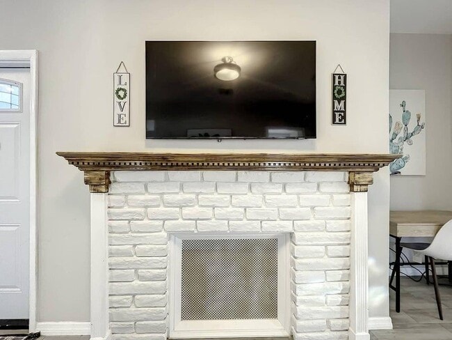 Photo - 1500 SW 12th St