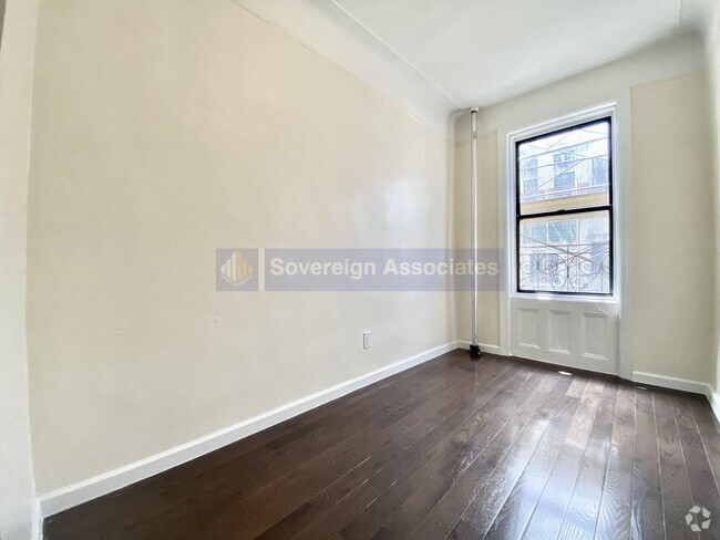 Building Photo - 515 W 111th St Unit 2B Rental