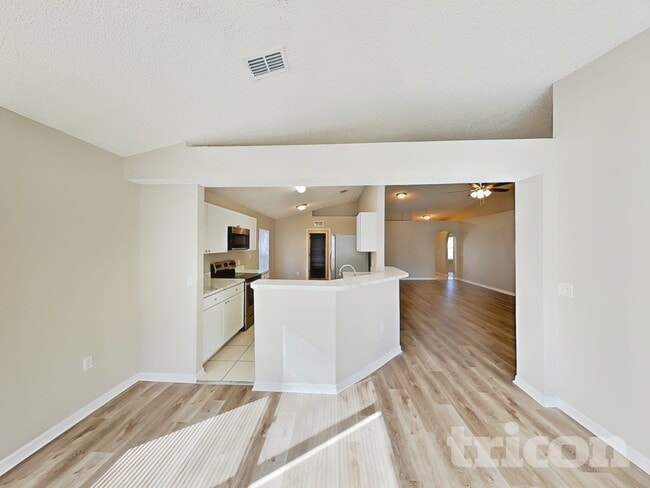 Photo - 7354 High Bluff Rd N