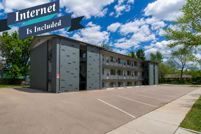 Building Photo - 500 Laporte Ave Unit 204