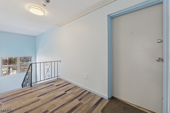 Photo - 94 Park Ave Unidad 10