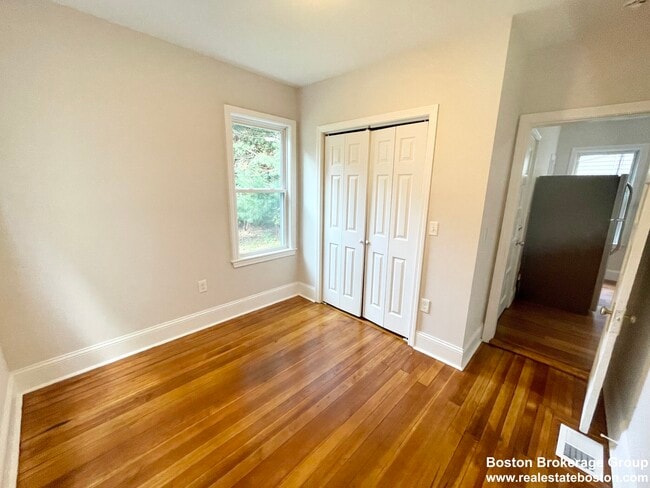 26 Taft St Unit 1
