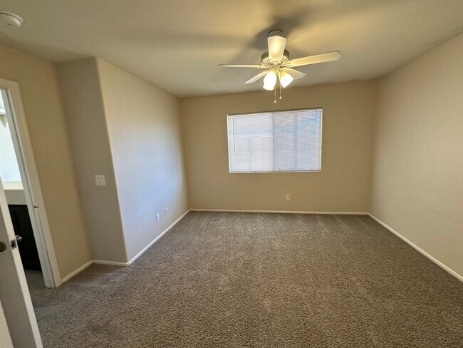 Photo - 3057 W Cat Balue Dr