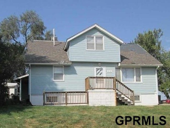 Building Photo - 316 S 15th St Unit Upper Rental