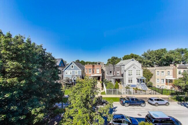 Photo - 2733 N Mozart St Unit 3