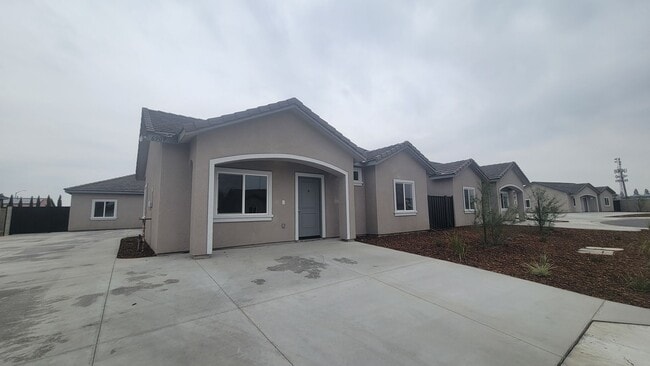 Building Photo - 6909 Elizabeth Ct Unit 6909 Paige Elizabeth A